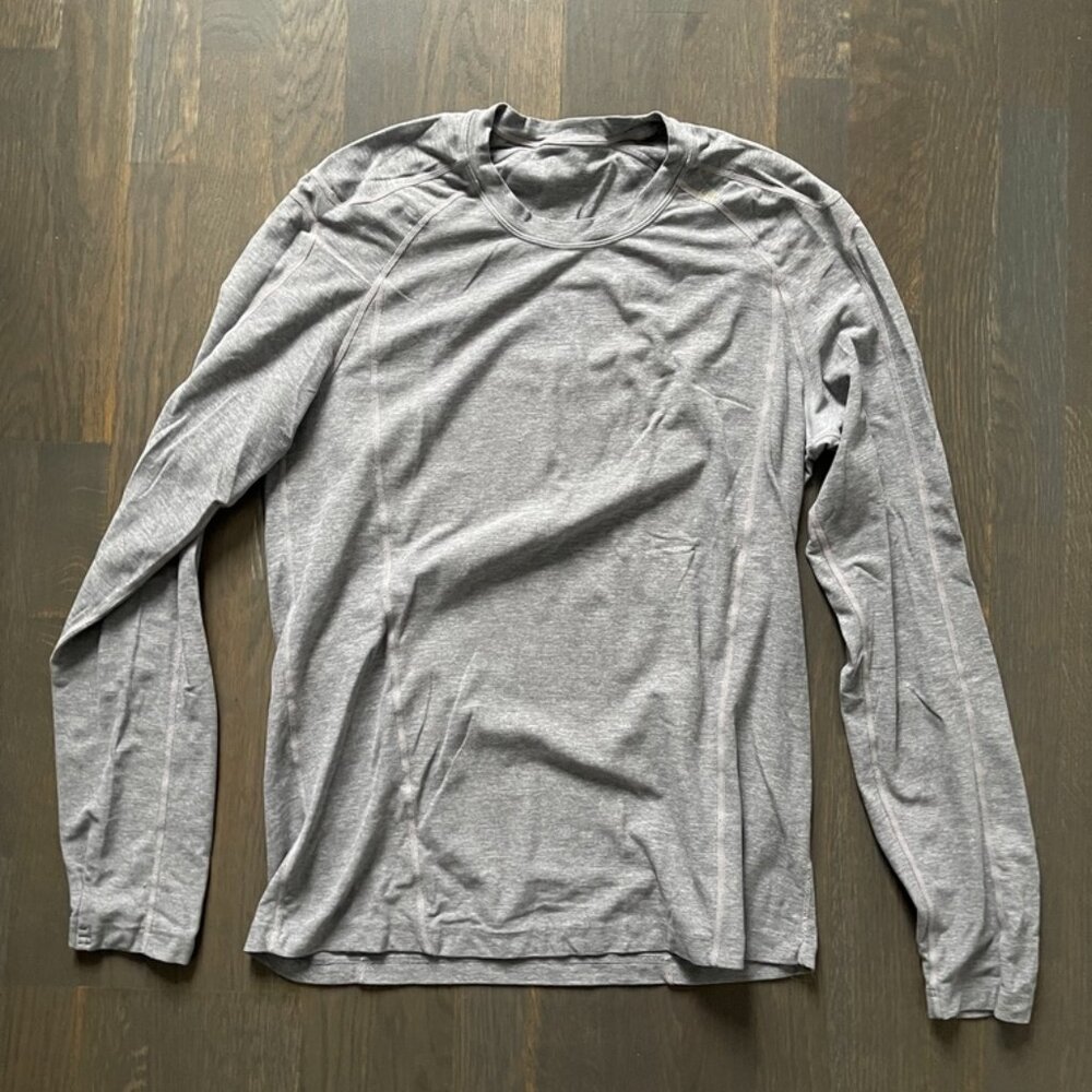 Lululemon Grey Long Sleeve Crewneck Training Shirt Men's Large
